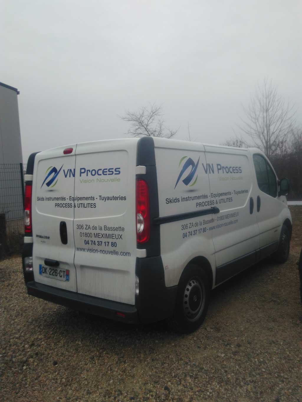 Camionnette de livraison et d'intervention VN Process